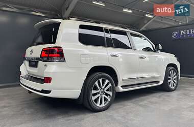 Внедорожник / Кроссовер Toyota Land Cruiser 2019 в 