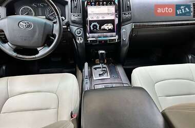 Внедорожник / Кроссовер Toyota Land Cruiser 2010 в 