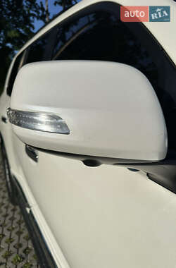 Внедорожник / Кроссовер Toyota Land Cruiser 2012 в 