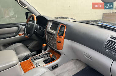 Внедорожник / Кроссовер Toyota Land Cruiser 2004 в 
