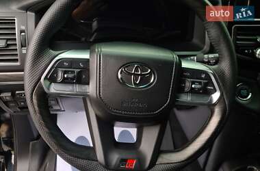 Позашляховик / Кросовер Toyota Land Cruiser 2012 в 