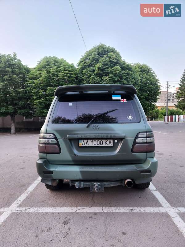Позашляховик / Кросовер Toyota Land Cruiser 2004 в Києві