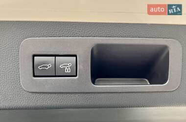 Внедорожник / Кроссовер Toyota Land Cruiser 2022 в 