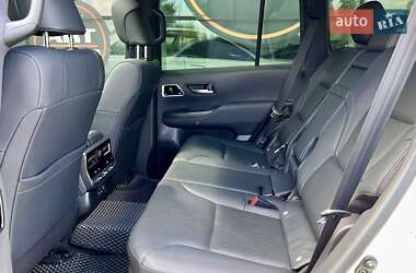 Внедорожник / Кроссовер Toyota Land Cruiser 2022 в 