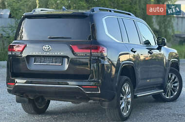 Позашляховик / Кросовер Toyota Land Cruiser 2023 в 