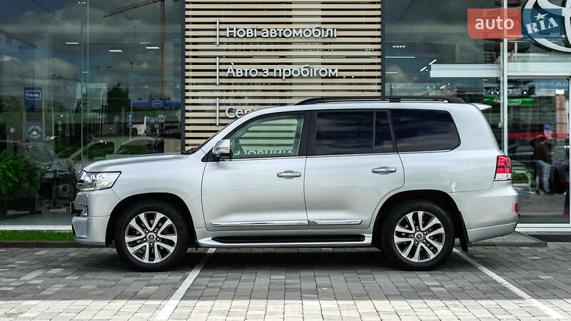 Внедорожник / Кроссовер Toyota Land Cruiser 2016 в Львове