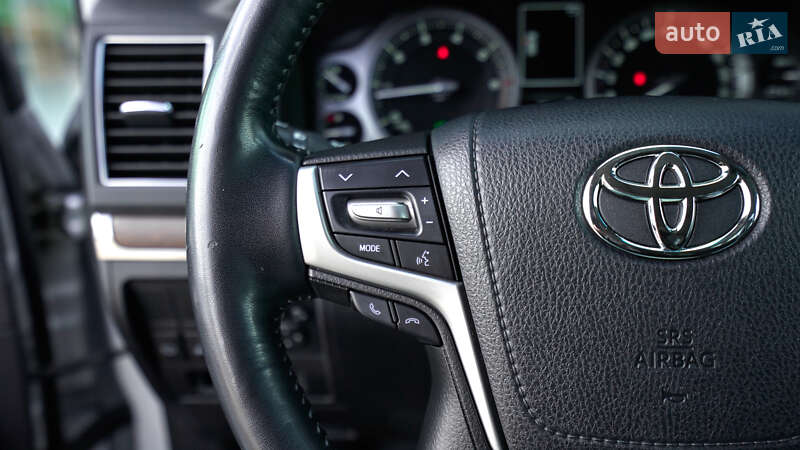 Внедорожник / Кроссовер Toyota Land Cruiser 2016 в Львове