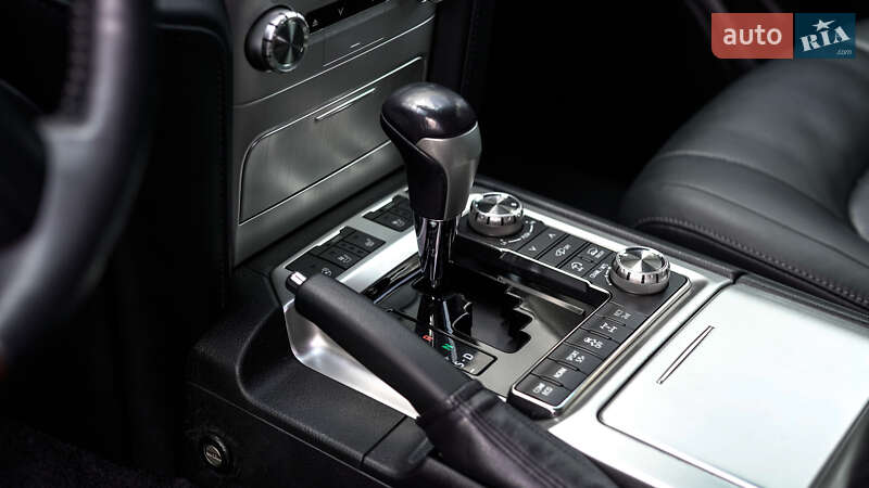 Внедорожник / Кроссовер Toyota Land Cruiser 2016 в Львове