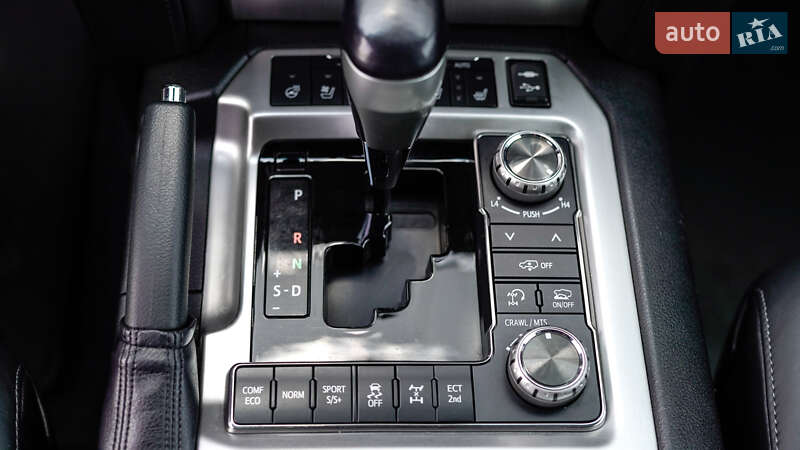 Внедорожник / Кроссовер Toyota Land Cruiser 2016 в Львове