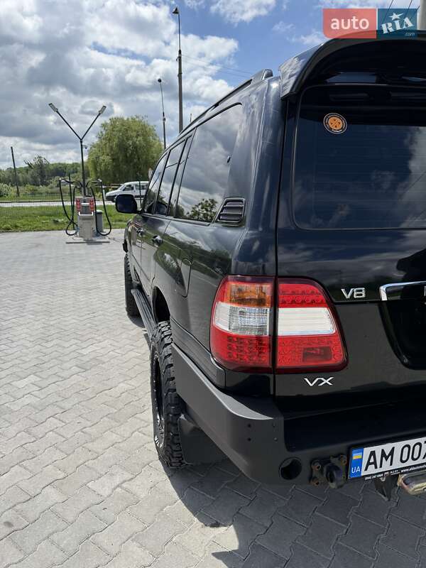 Позашляховик / Кросовер Toyota Land Cruiser 2006 в 