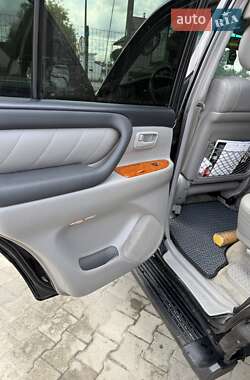 Позашляховик / Кросовер Toyota Land Cruiser 2006 в 