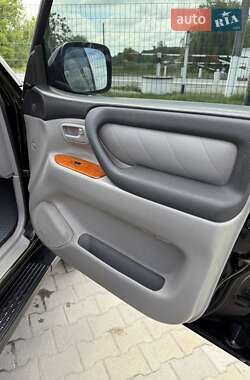 Позашляховик / Кросовер Toyota Land Cruiser 2006 в 
