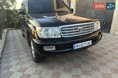 Внедорожник / Кроссовер Toyota Land Cruiser 2002 в 