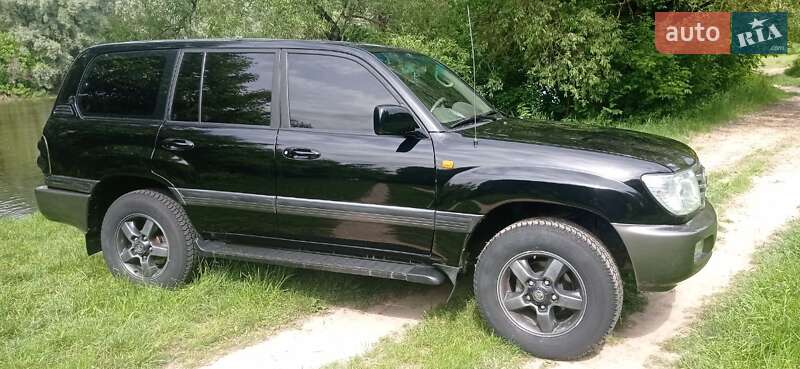Позашляховик / Кросовер Toyota Land Cruiser 2006 в Новгород-Сіверському