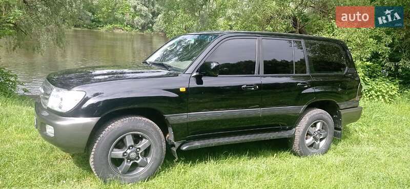 Позашляховик / Кросовер Toyota Land Cruiser 2006 в Новгород-Сіверському