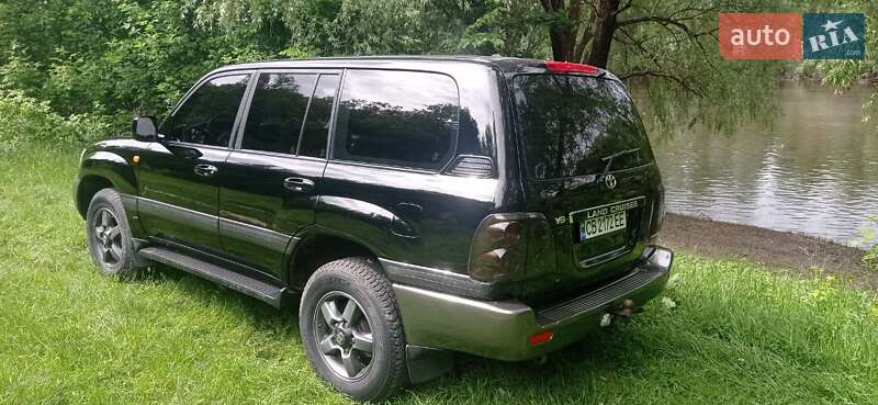 Позашляховик / Кросовер Toyota Land Cruiser 2006 в Новгород-Сіверському