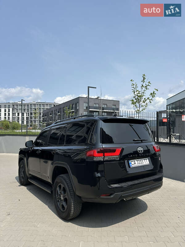 Внедорожник / Кроссовер Toyota Land Cruiser 2022 в Черкассах