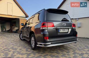 Внедорожник / Кроссовер Toyota Land Cruiser 2019 в 