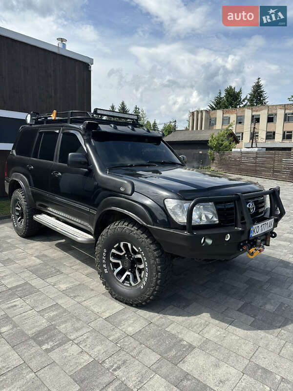 Внедорожник / Кроссовер Toyota Land Cruiser 2001 в Тячеве