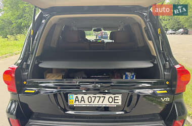 Внедорожник / Кроссовер Toyota Land Cruiser 2015 в 