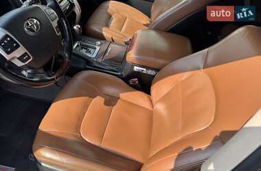 Позашляховик / Кросовер Toyota Land Cruiser 2014 в 
