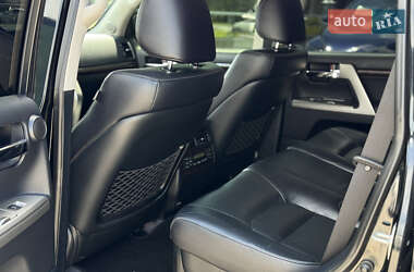 Позашляховик / Кросовер Toyota Land Cruiser 2013 в 