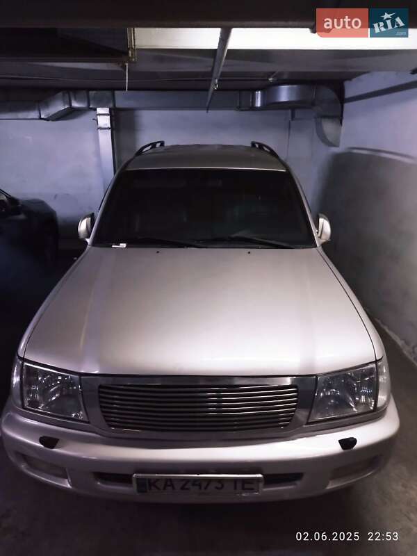 Внедорожник / Кроссовер Toyota Land Cruiser 2002 в Киеве