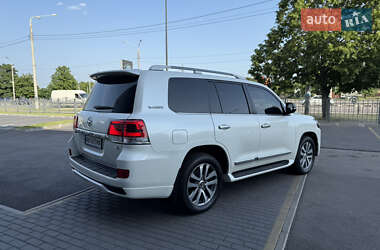 Позашляховик / Кросовер Toyota Land Cruiser 2017 в 