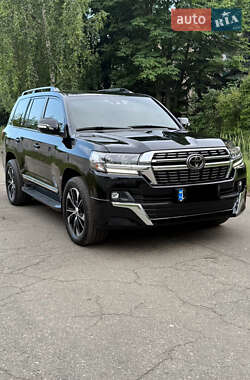 Внедорожник / Кроссовер Toyota Land Cruiser 2017 в Киеве