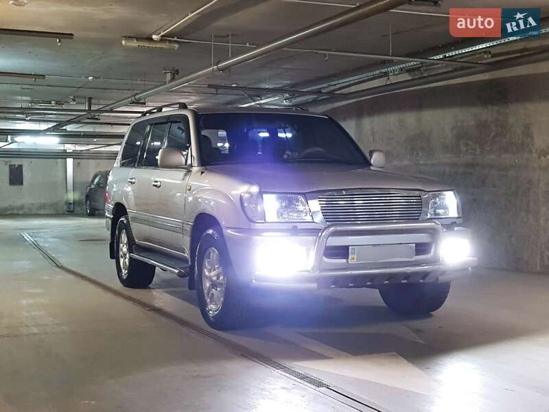 Внедорожник / Кроссовер Toyota Land Cruiser 2002 в Киеве