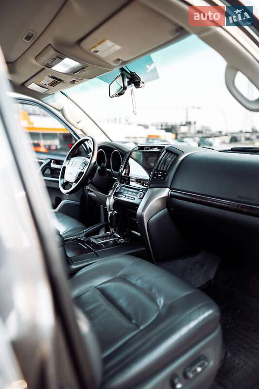 Внедорожник / Кроссовер Toyota Land Cruiser 2008 в Ужгороде