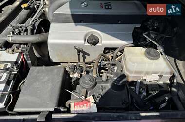 Внедорожник / Кроссовер Toyota Land Cruiser 2004 в 