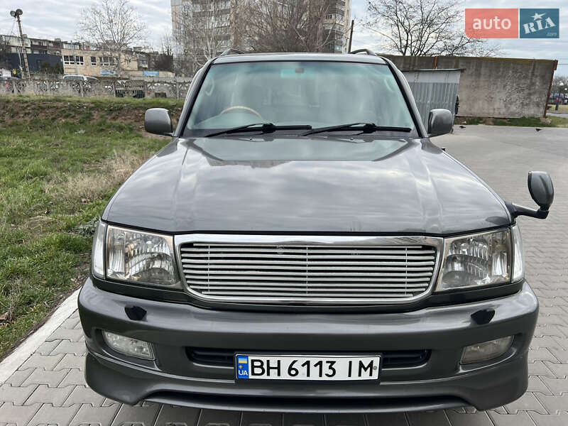 Внедорожник / Кроссовер Toyota Land Cruiser 1999 в Черноморске