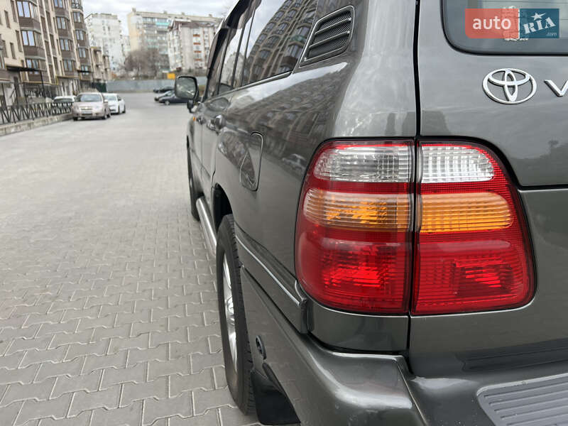 Внедорожник / Кроссовер Toyota Land Cruiser 1999 в Черноморске