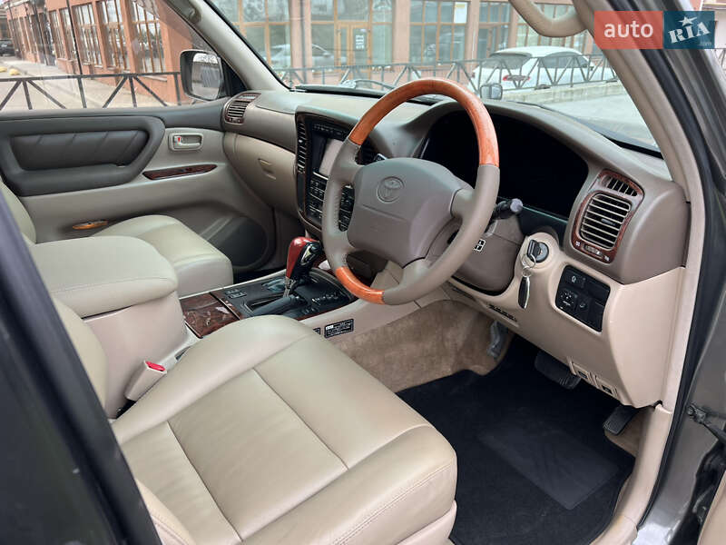 Внедорожник / Кроссовер Toyota Land Cruiser 1999 в Черноморске