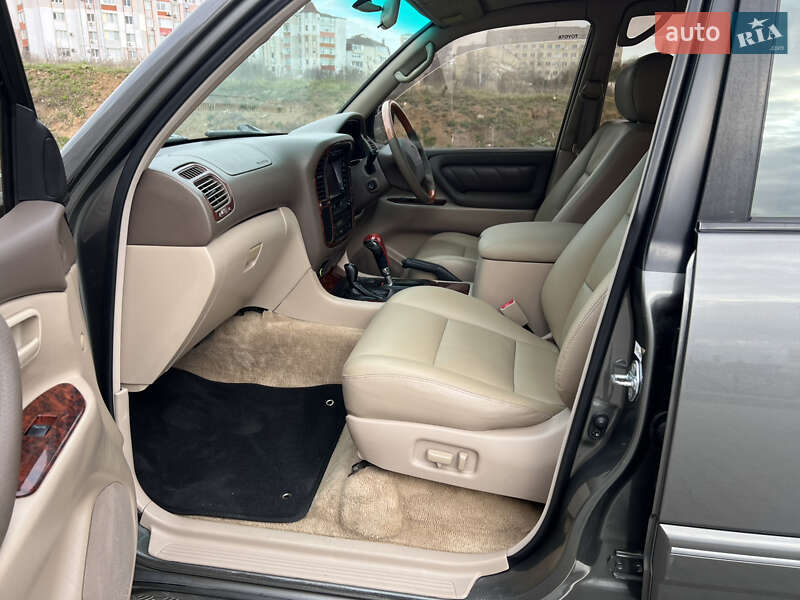 Внедорожник / Кроссовер Toyota Land Cruiser 1999 в Черноморске