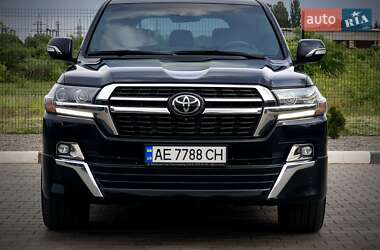 Внедорожник / Кроссовер Toyota Land Cruiser 2020 в 