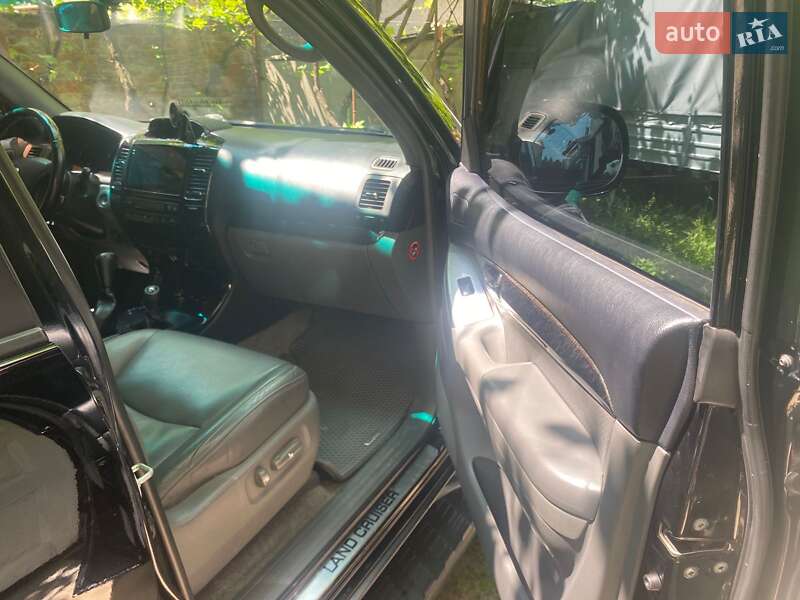 Внедорожник / Кроссовер Toyota Land Cruiser 2008 в Ужгороде