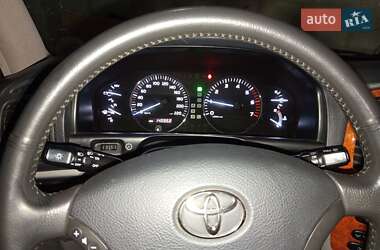 Внедорожник / Кроссовер Toyota Land Cruiser 2004 в 