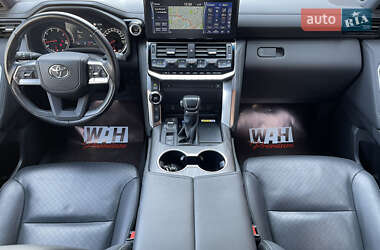 Внедорожник / Кроссовер Toyota Land Cruiser 2023 в 