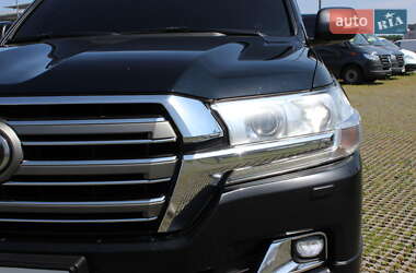 Внедорожник / Кроссовер Toyota Land Cruiser 2016 в 
