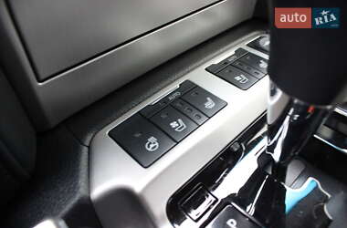 Внедорожник / Кроссовер Toyota Land Cruiser 2016 в 