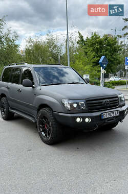 Позашляховик / Кросовер Toyota Land Cruiser 2005 в Дніпрі