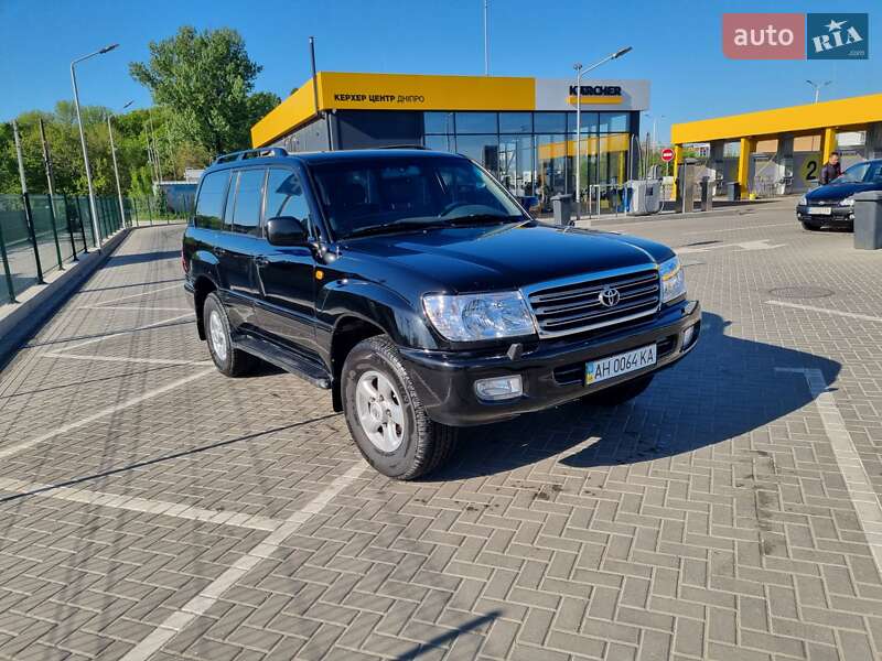 Позашляховик / Кросовер Toyota Land Cruiser 2001 в Дніпрі