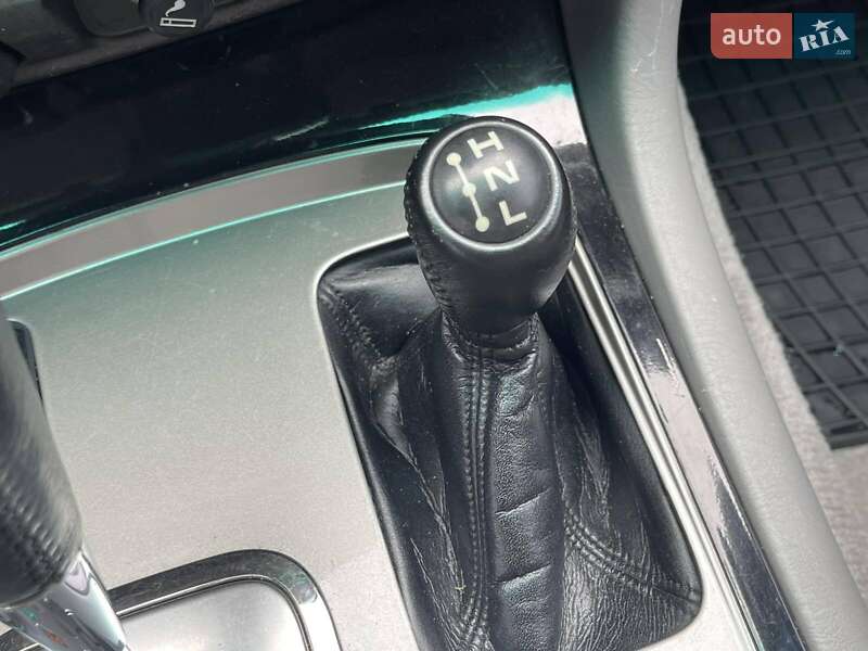 Внедорожник / Кроссовер Toyota Land Cruiser 2002 в Киеве