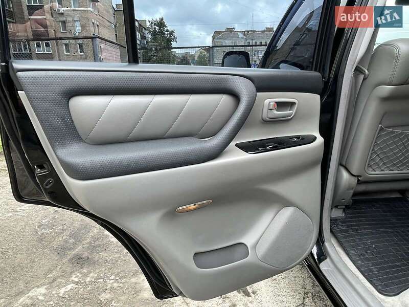 Внедорожник / Кроссовер Toyota Land Cruiser 2002 в Киеве