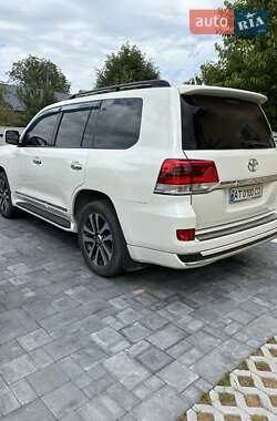 Внедорожник / Кроссовер Toyota Land Cruiser 2010 в Снятине