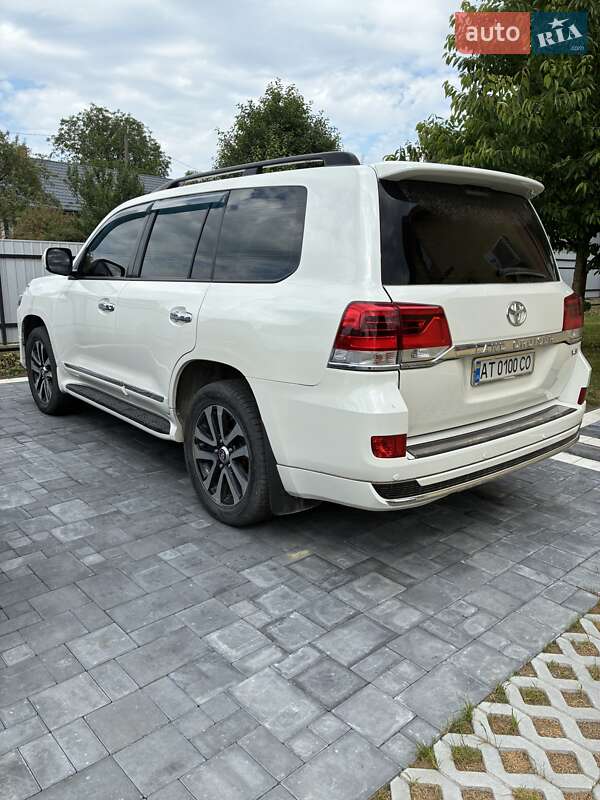 Toyota Land Cruiser 2010