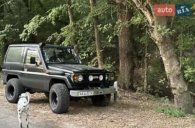 Позашляховик / Кросовер Toyota Land Cruiser 1987 в Києві