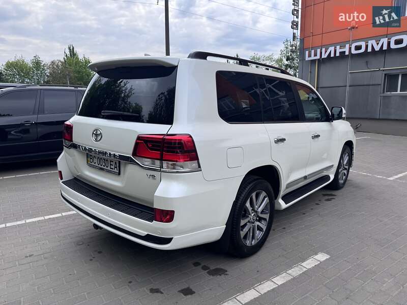 Позашляховик / Кросовер Toyota Land Cruiser 2019 в Львові фото 3 Позашляховик / Кросовер Toyota Land Cruiser 2019 в Львові